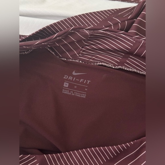 Nike | Women's Burgandy & White Striped Dri-FIT 16.5" Stripe Golf Skort - Size M - Picture 6 of 6